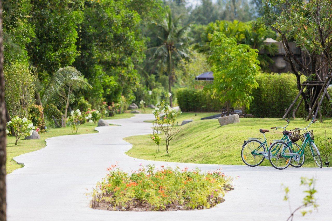 Maikhao Palm Beach Resort - Sha Plus Mai Khao Bagian luar foto