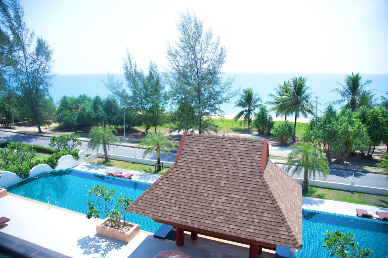 Maikhao Palm Beach Resort - Sha Plus Mai Khao Bagian luar foto