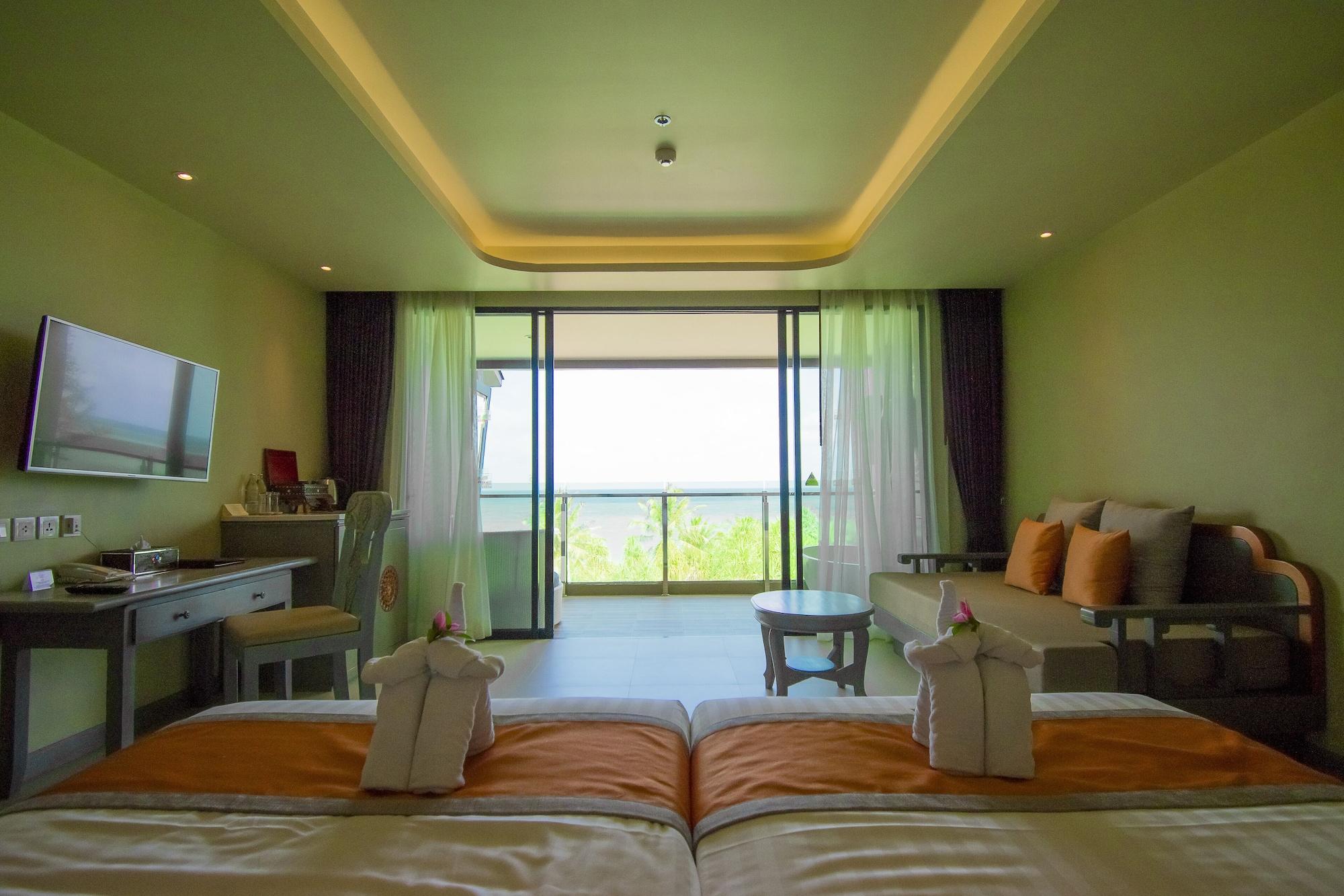 Maikhao Palm Beach Resort - Sha Plus Mai Khao Bagian luar foto
