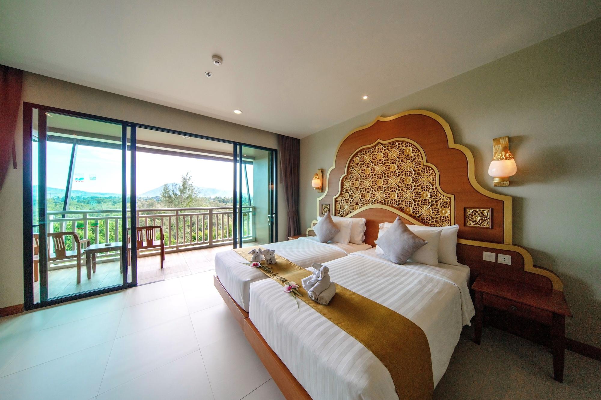 Maikhao Palm Beach Resort - Sha Plus Mai Khao Bagian luar foto