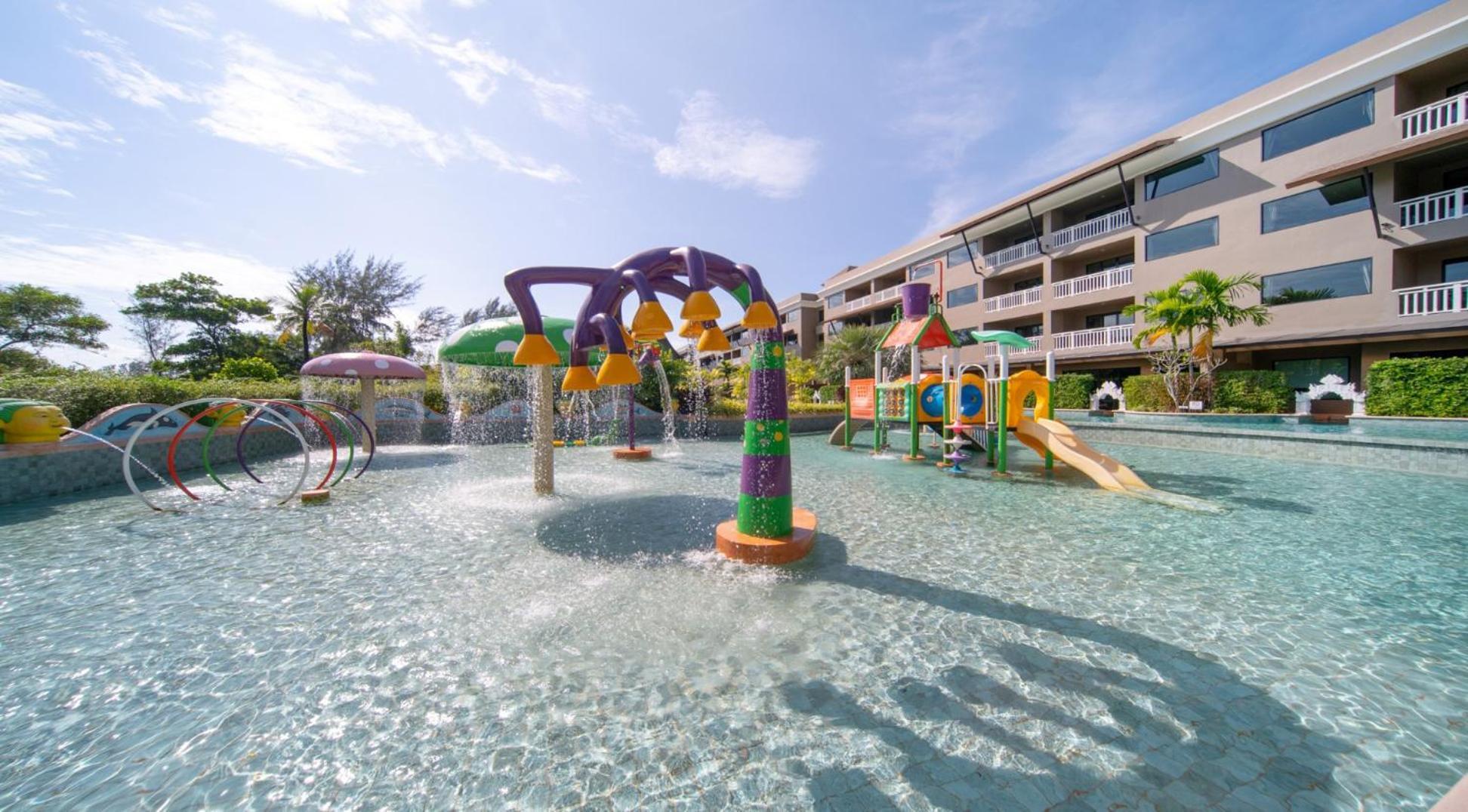 Maikhao Palm Beach Resort - Sha Plus Mai Khao Bagian luar foto