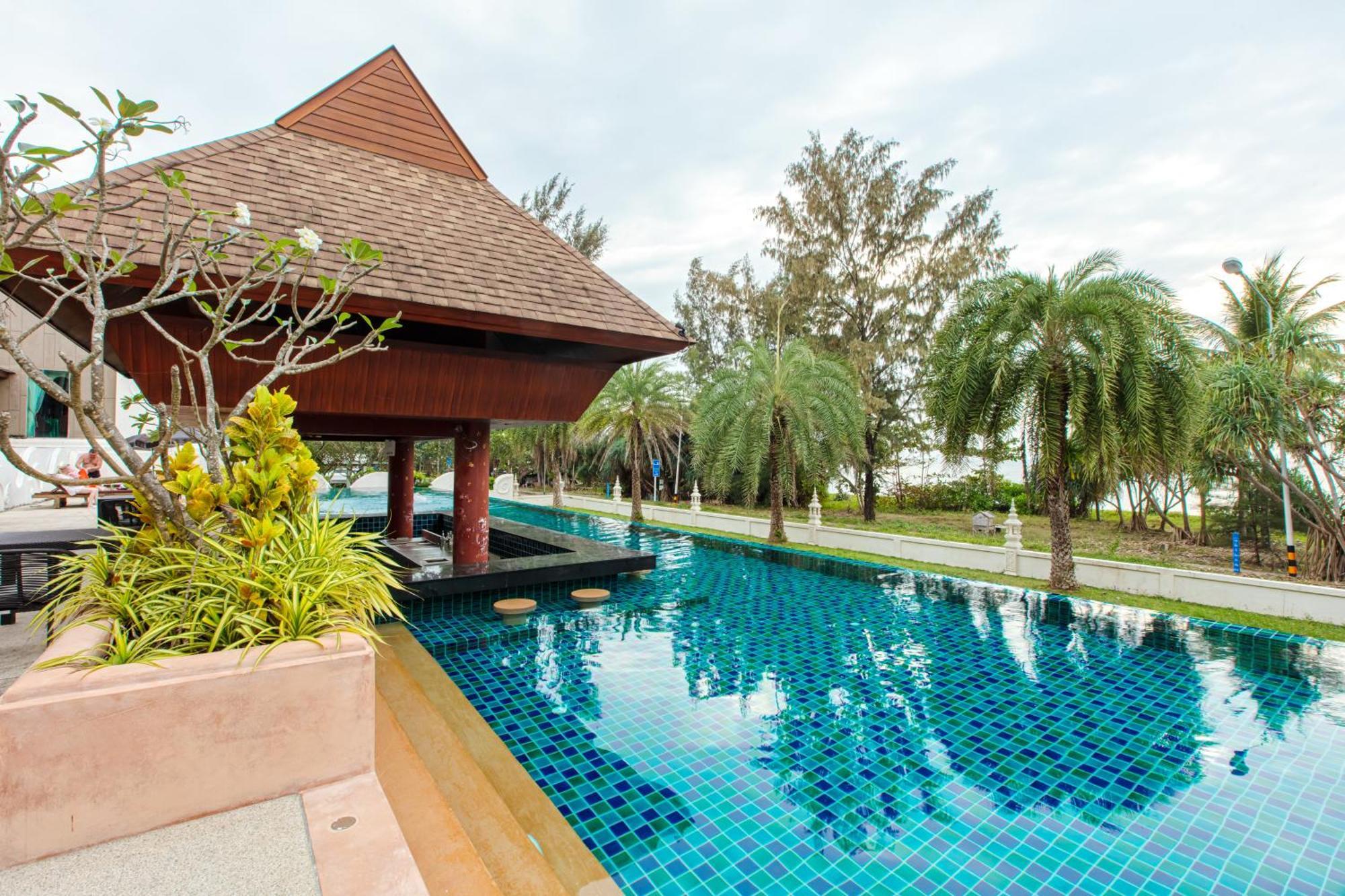 Maikhao Palm Beach Resort - Sha Plus Mai Khao Bagian luar foto